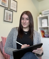 Book an Appointment with Yamila Luner at Mind Recovery Therapy