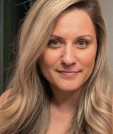 Book an Appointment with Izabela Bienko at South Edmonton 2nd Floor