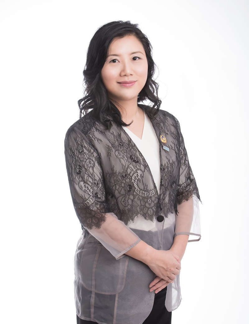 Photo of Ms. Wun Catherine Chow