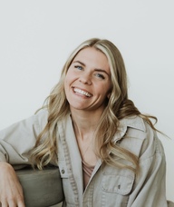 Book an Appointment with Tanis Mitchell for Student Massage Therapy