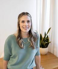 Book an Appointment with Ashley Pehar for Osteopathy