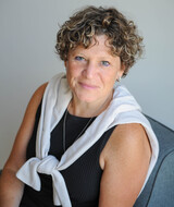 Book an Appointment with Robin Dewhurst at Grandview Massage Therapy Paris