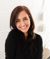 Book an Appointment with Laura Louise Persichetti, Psychotherapist, Energy Healer at NatCan Integrative Medical & Wellness Centre