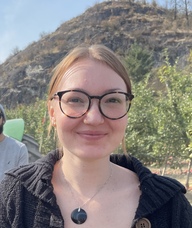 Book an Appointment with Isabelle Romas for Art Therapy